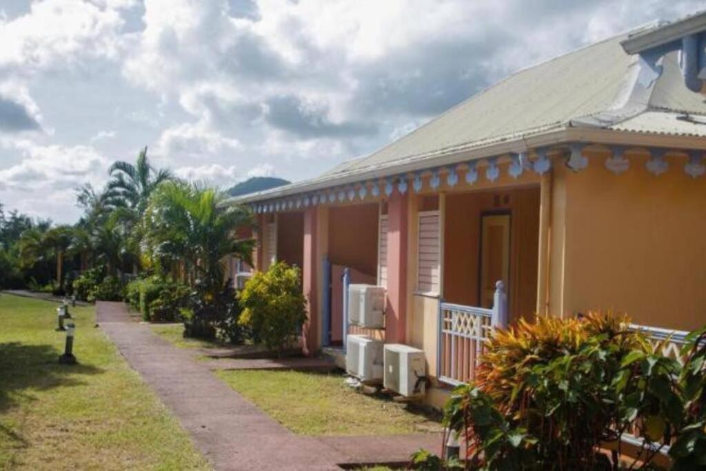 Studio A 400M De La Plage Pointe Marin Sainte-Anne Exteriör bild